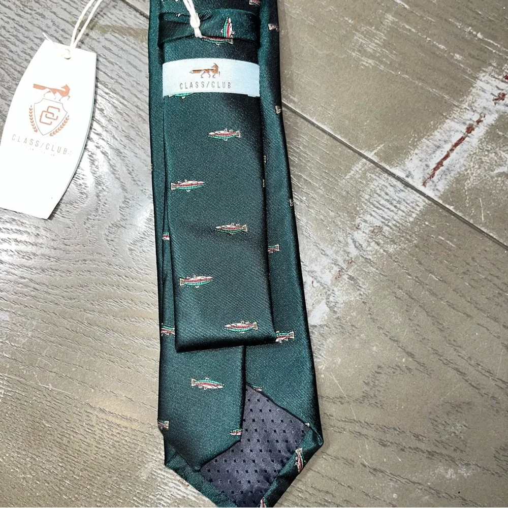 Class Club Boys Hunter Green Tan Red Fish Tie NWT Silk Blend Classic